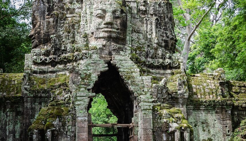 angkor thom, gate, victory gate, thvear chey, siem reap, cambodia, ancient, archeological, archeology, historic, ruins, old, temple gate, entrance, hindu, hinduism, unesco world heritage site, temple complex, religion, tuk tuk, tourism, carvings, cambodia, cambodia, cambodia, cambodia, cambodia