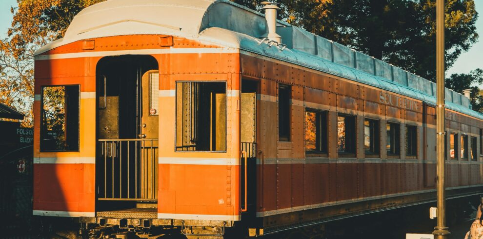 Explore a classic Southern railcar at the Folsom Railroad Museum in California, USA.
