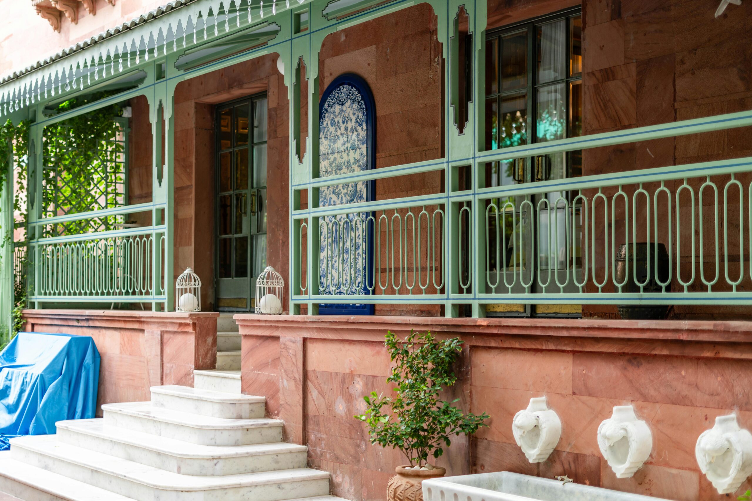 Experience the artistic heritage and luxury design of a boutique hotel in Bikaner, Rajasthan, India.